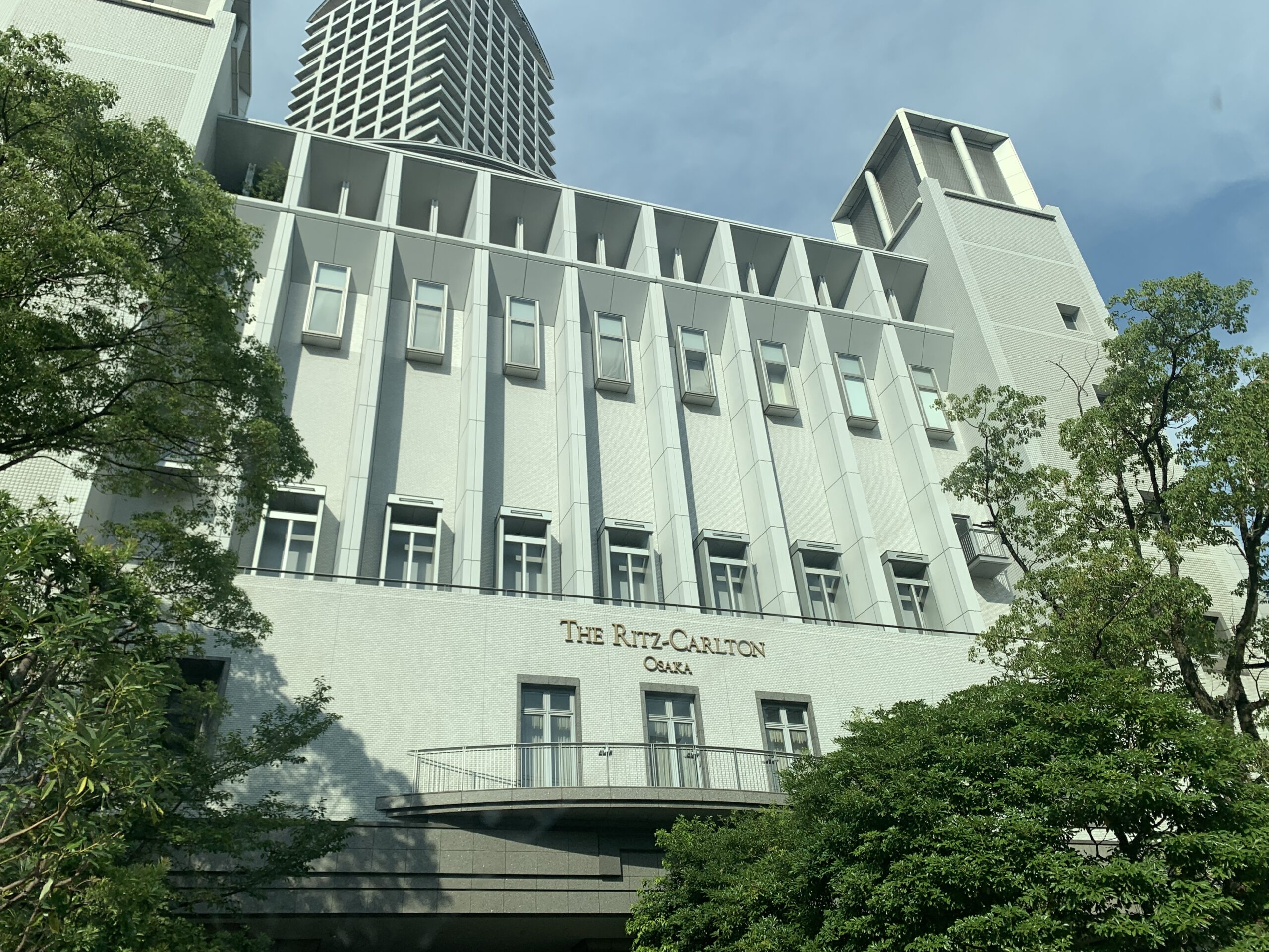 リッツカールトン大阪の正面写真