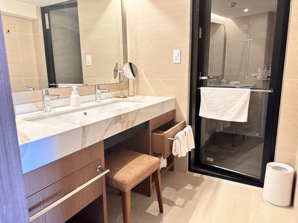 鳥羽国際ホテル　客室　オーシャンビュースイート・クラブ　洗面所　洗面台