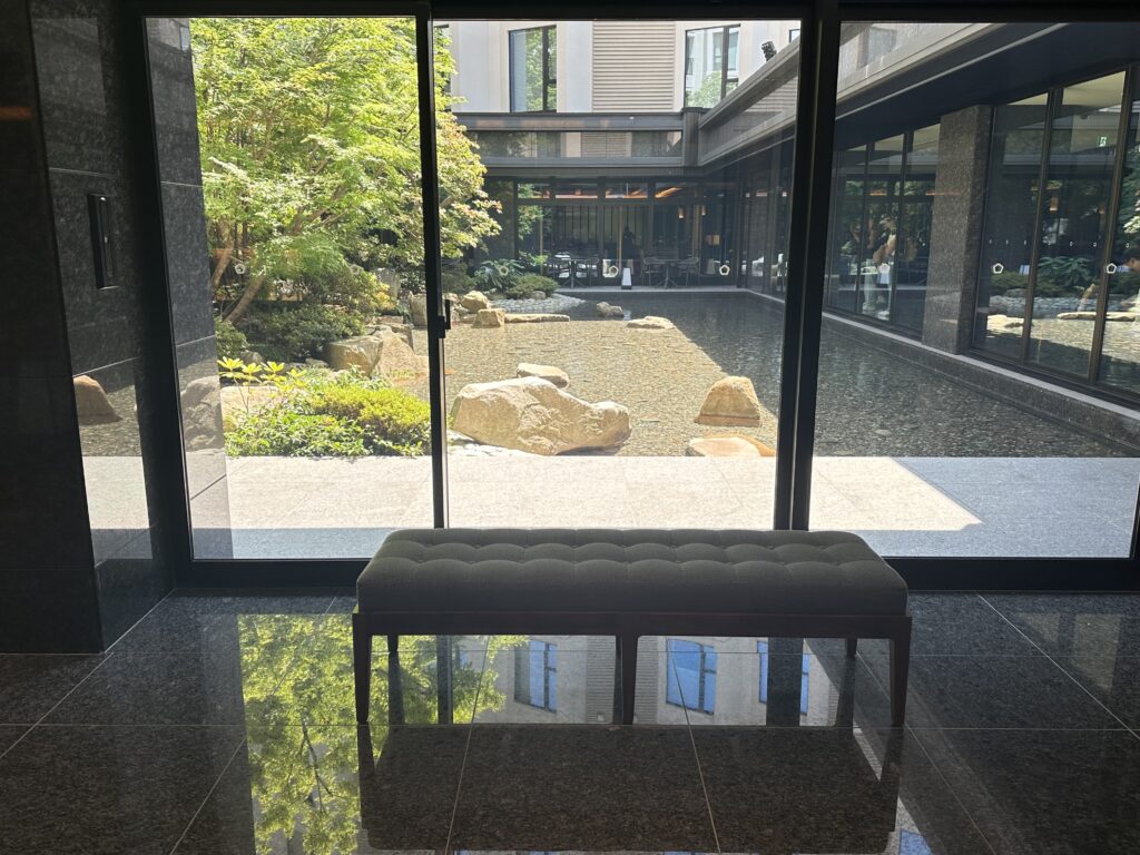 ザホテル山楽金沢 ロビー
