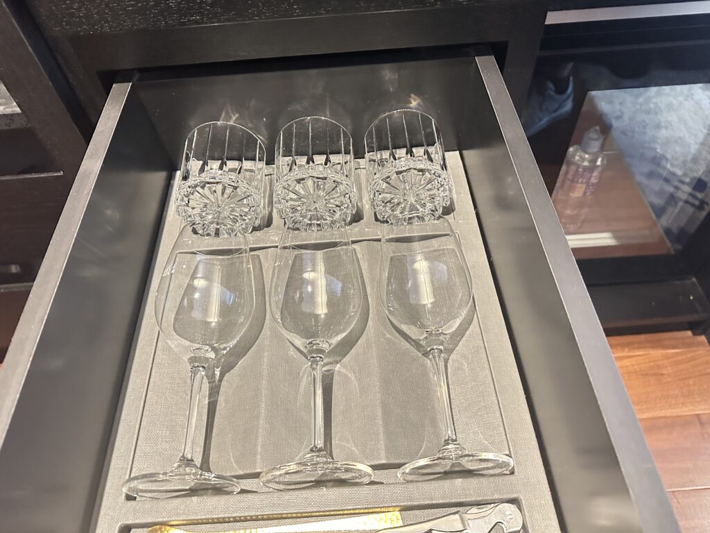 ザホテル山楽金沢 客室グラス