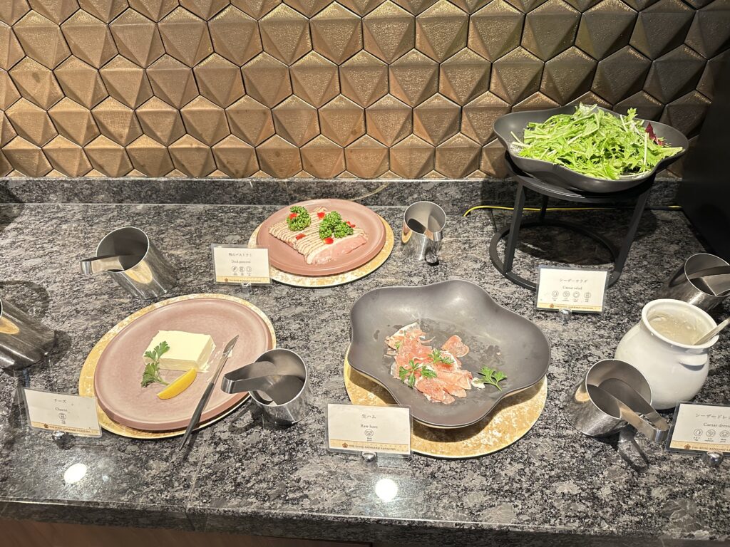 ザホテル山楽金沢 ザホテル山楽金沢 クラブラウンジ カクテルタイム 生ハム チーズ